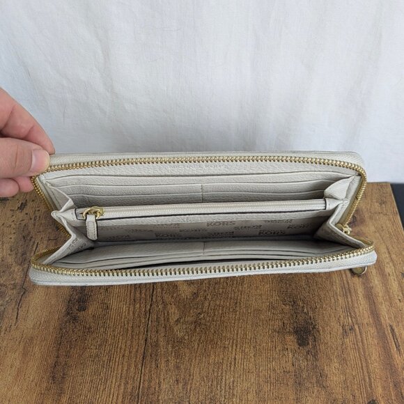 Michael Kors Ivory Zip Wallet – Pebbled Leather – Gold Logo Plate - Picture 9 of 10